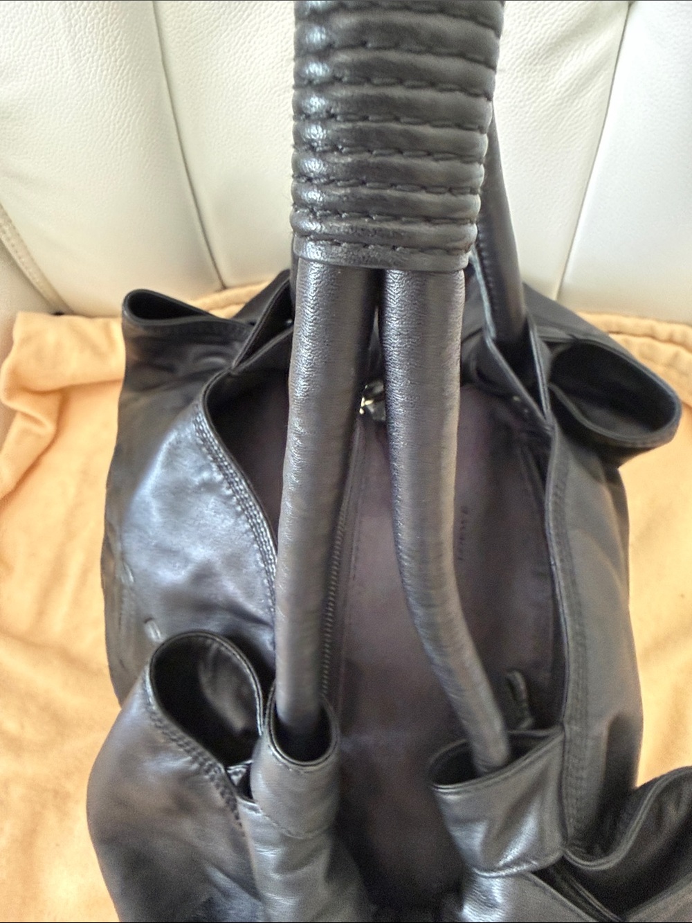 Excellent condition Loewe Levante Aire Handbag - Picture 8 of 12